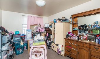 176 RAILROAD St, Lincoln, RI 02838