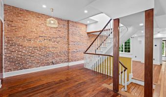 1427 BOLTON St 2, Baltimore, MD 21217