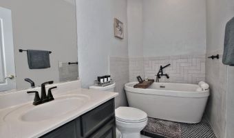 2067 W REMINGTON Dr, Chandler, AZ 85286