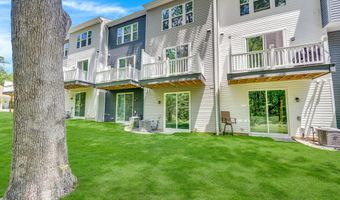 9 Halifax Rd, Bayville, NJ 08721