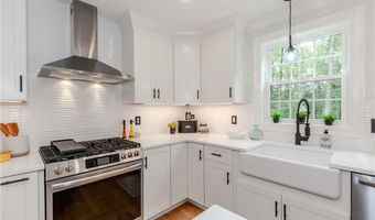 300 Tower Hill Rd, Cumberland, RI 02864