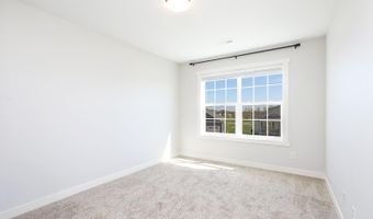 5421 Rowling Dr, Ames, IA 50014