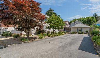 10 Denver Ave, Cranston, RI 02905