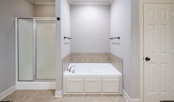 7975 Seville Ct, Baton Rouge, LA 70820