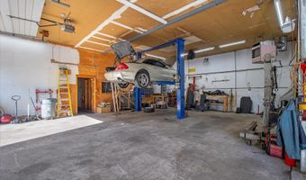 7 Colonel Dr, Bourne, MA 02532
