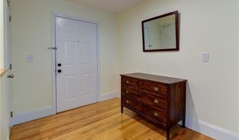 2 School St 403, Lincoln, RI 02802