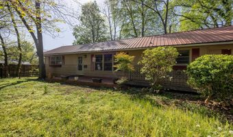 307 W College St, Athens, TN 37303