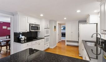 15 Thoreau Rd, Acton, MA 01720