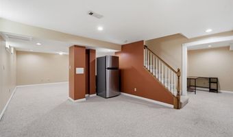 305 Oak Top Ct, Ballwin, MO 63021