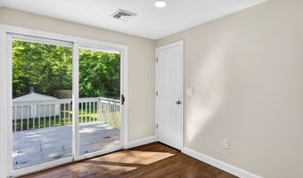 41 Piscitello Dr, Branford, CT 06405