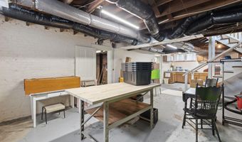 215 W Main St, Bloomfield, IN 47424