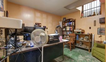 23 W Olive St, Aurora, MO 65605