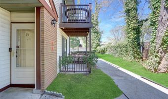 615 Broadway 15, Amityville, NY 11701