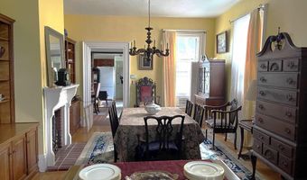 17 James St, Bangor, ME 04401