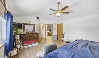 208 13th St SW, Altoona, IA 50009