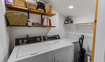 303 E State St, Albany, WI 53502