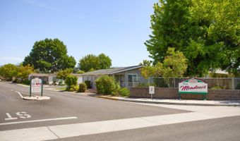 555 Freeman Rd #94, Central Point, OR 97502