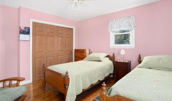 7 Restmere Ter, Middletown, RI 02842