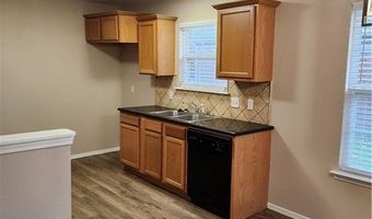 70 Cranfield Dr, Bella Vista, AR 72714