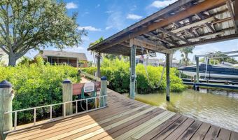 318 LOOKOUT Dr, Apollo Beach, FL 33572