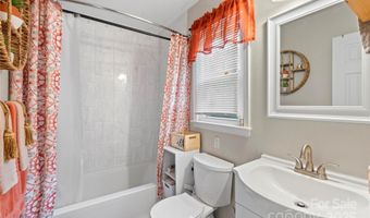 1914 Bonnie Ln, Charlotte, NC 28213