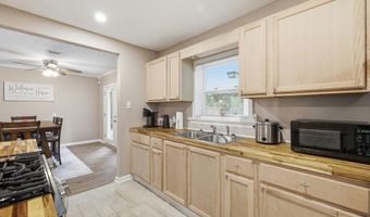2130 Driftwood Dr, Biloxi, MS 39531