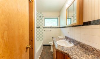 301 Hall St, Alton, MO 65606