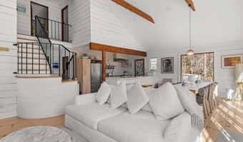 117 Squaw Rd, East Hampton, NY 11937