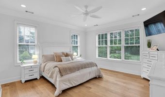 4 Hidden Lake Ct, Bluffton, SC 29910
