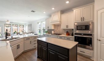 3045 Meredith Ln, Heath, TX 75126