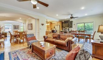 7513 HOLIDAY Ter, Bethesda, MD 20817