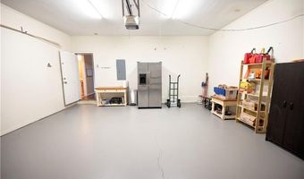 50 Hopkins Farm Dr, Adairsville, GA 30103