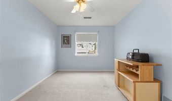 10037 Allen Pointe Dr, Allen Park, MI 48101