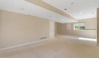 3022 Beckley St, Ames, IA 50010