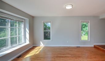 3187 Plymouth Rd Rd, Ann Arbor, MI 48105