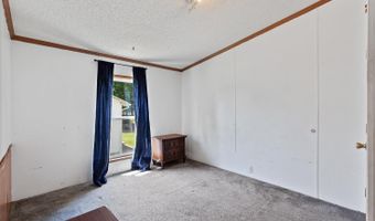 943 Howell, Adrian, MI 49221
