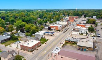 218 S Main St, Almont, MI 48003