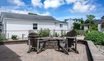 101 River Ct, Belmar, NJ 07719
