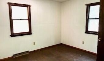 7 S Shore Ave, Beverly Shores, IN 46301
