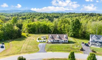 136 Montfair Dr, Amherst, VA 24521