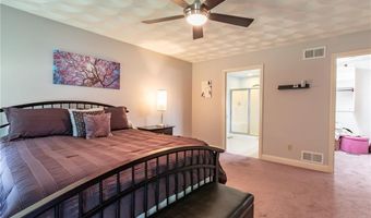 5 Sweet Corn Dr, Cranston, RI 02921