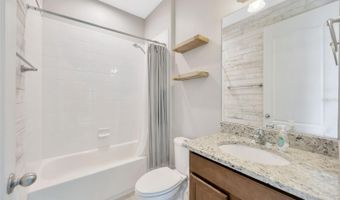 7010 OLD BENTON Dr, Apollo Beach, FL 33572