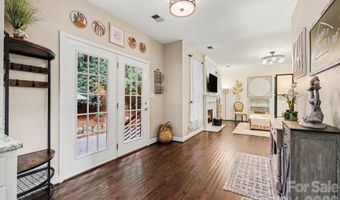 1924 DeArmon Dr, Charlotte, NC 28205