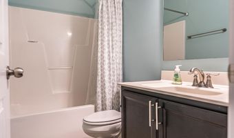 150 Michie Pl, Aberdeen, NC 28315