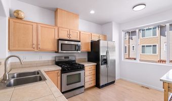 15400 SW MALLARD Dr 102, Beaverton, OR 97007