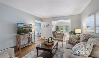 880 Whitney Dr, Apple Valley, MN 55124