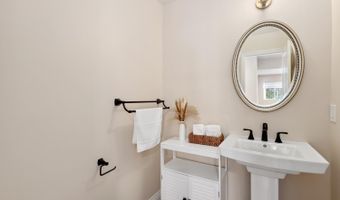 7027 Alicante Rd, Carlsbad, CA 92009