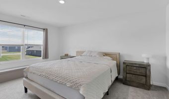 33 Cider Mill Dr, Ashville, OH 43103