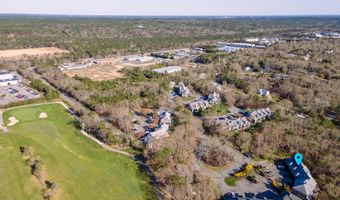 22 Harbor Hill Dr 22, Bourne, MA 02532