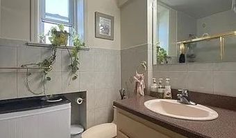 17 E 50TH St 2, Bayonne, NJ 07002